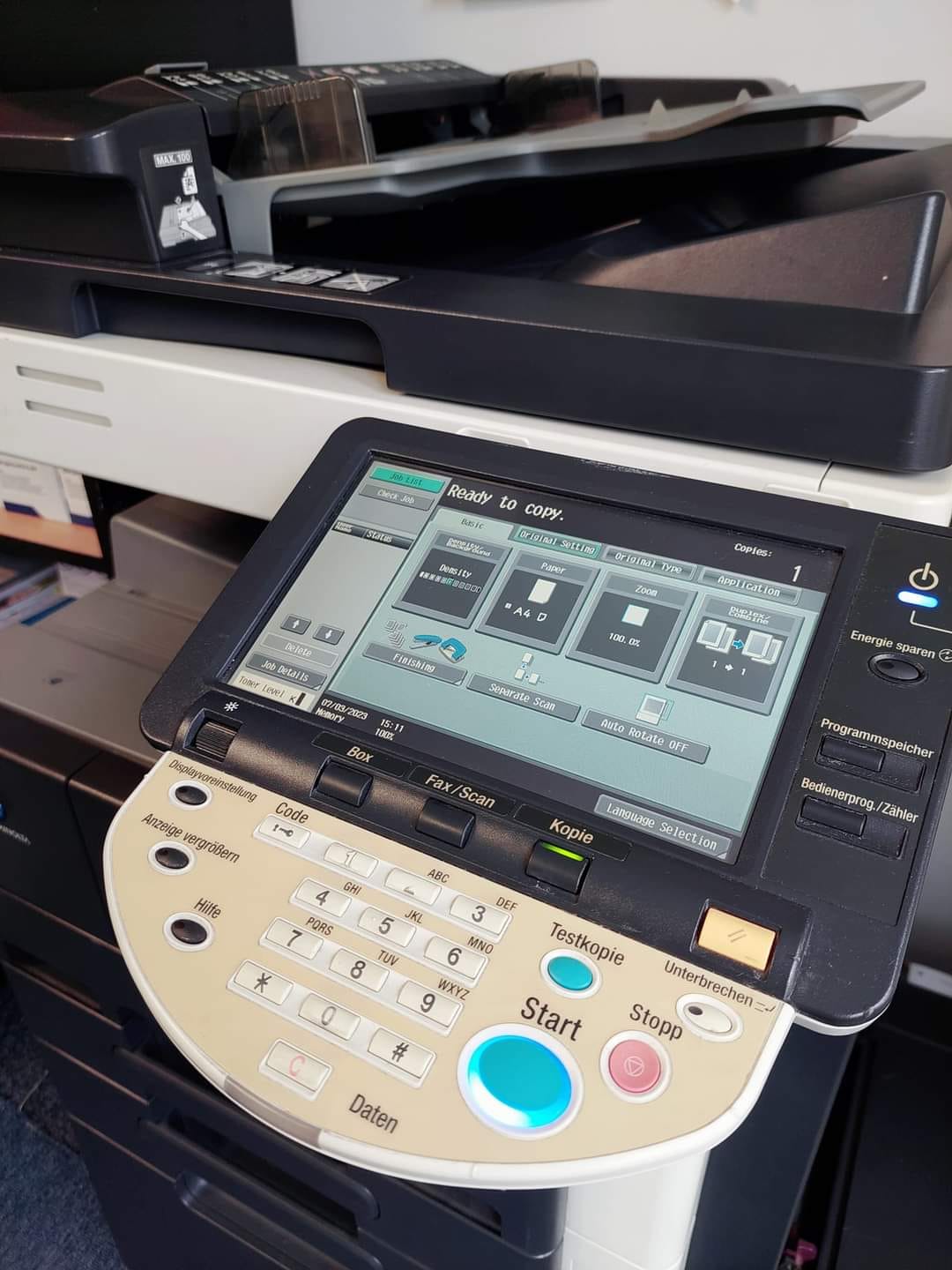 Imprimantă multifuncțională